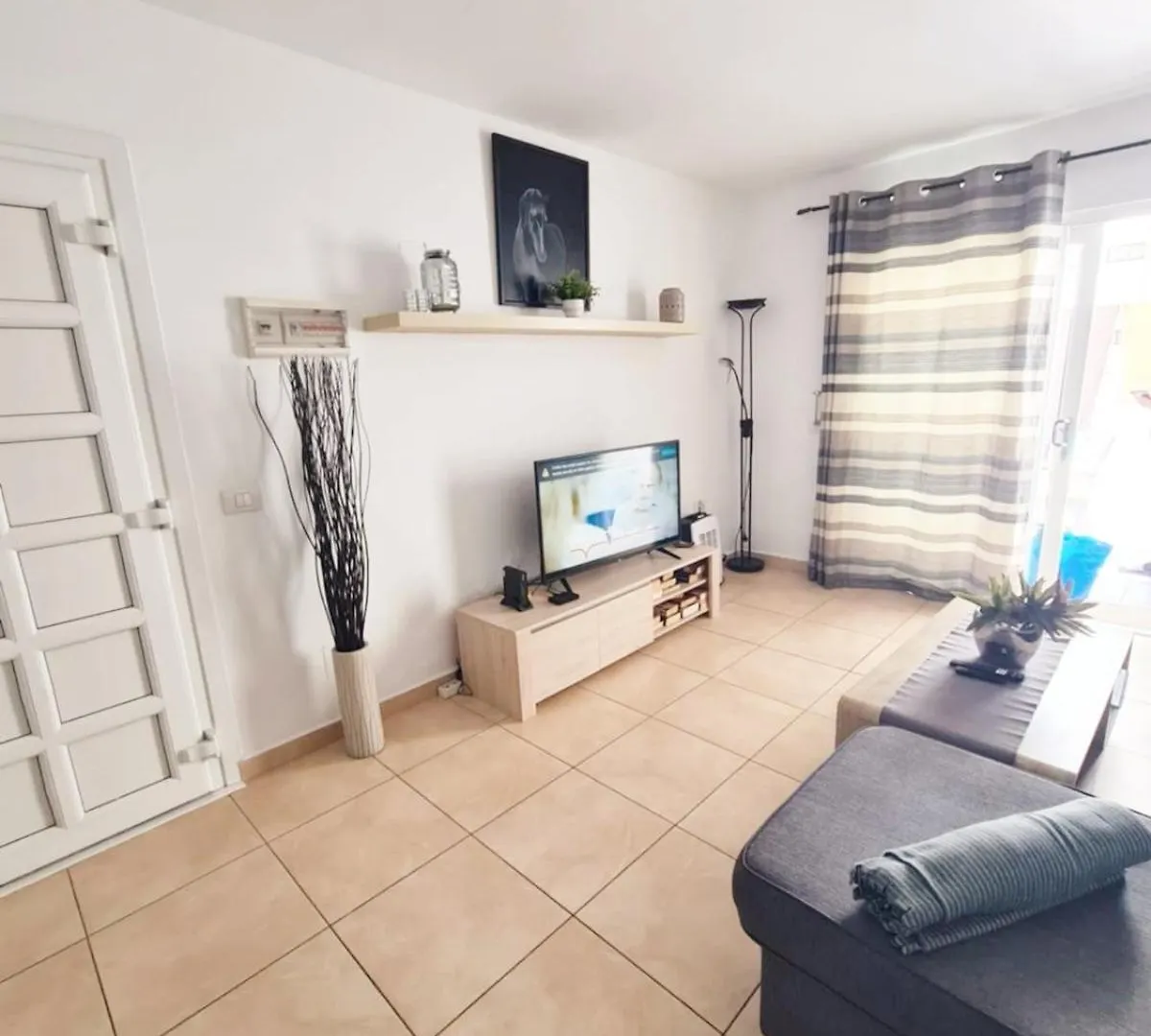 Blue Water Apartment Tias